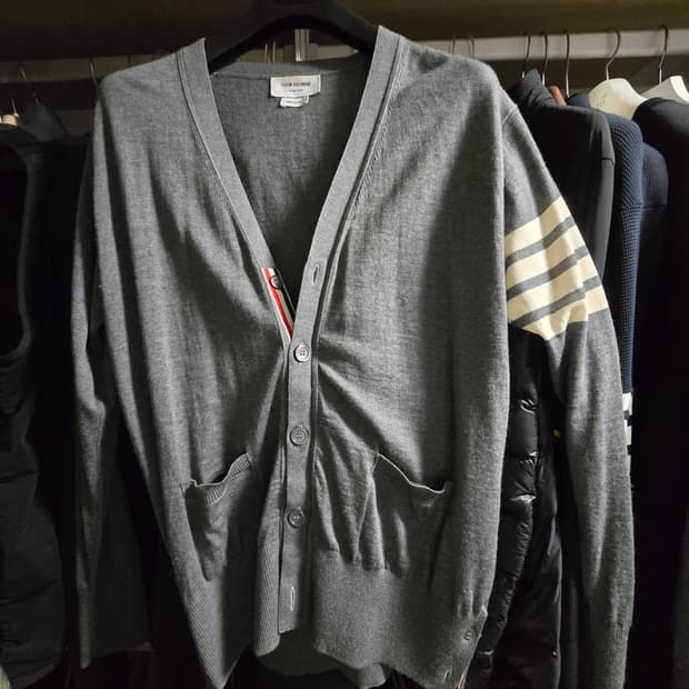 톰브라운 메리노울 가디건 그레이 & 맨투맨 메리노울 니트