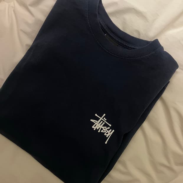 스투시 롱슬리브