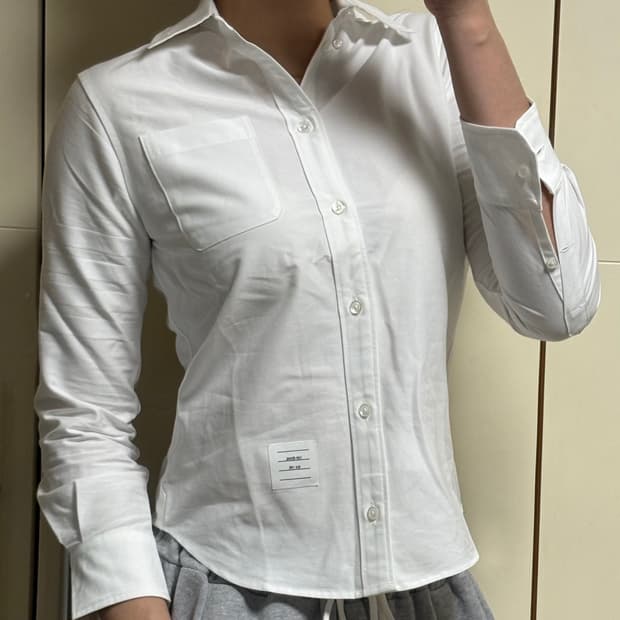 톰브라운 4바 화이트 기본 여성 셔츠