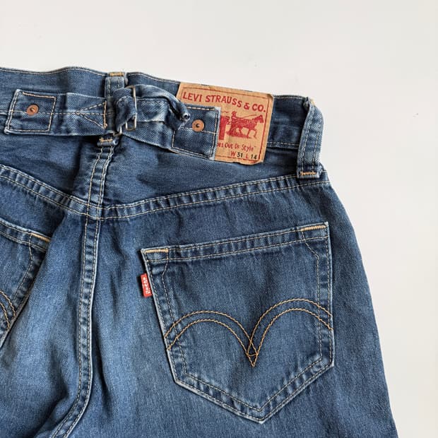 Levi’s 리바이스 신치백 데님쇼츠( OS )