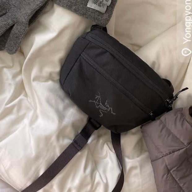 아크테릭스 멘티스 크로스팩 차콜