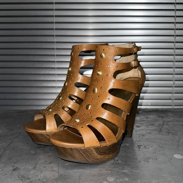 00s 데드스톡 가죽 앤 브라스 웨지 샌들 풀박스