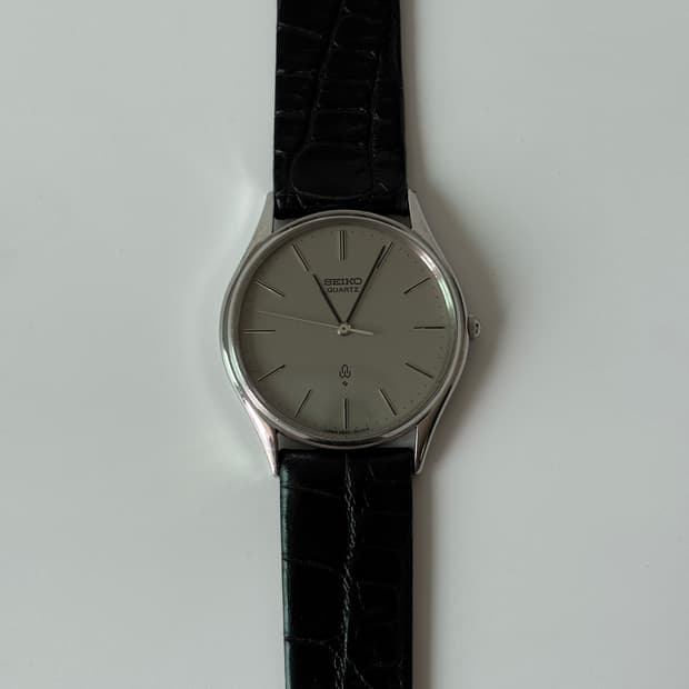 1980s Chariot Grey Dial Silver Quartz