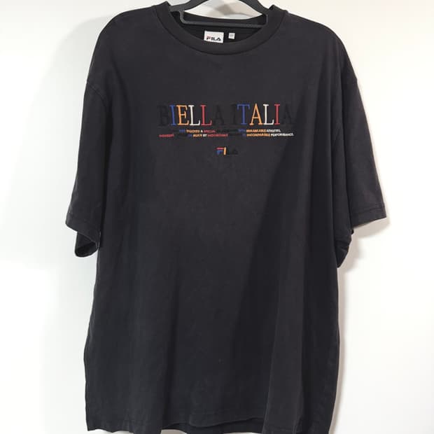 휠라 BIELLE ITALIA 블랙 반팔티 XL