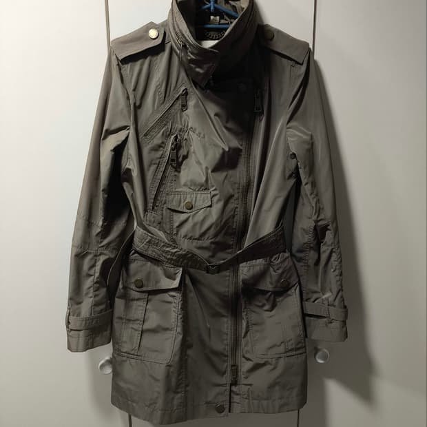 55~66 버버리 벨티드 하이넥 사파리 자켓 코트 카키