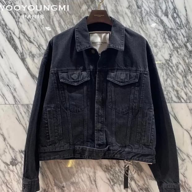우영미 흑청 데님 크롭자켓 팝니다.