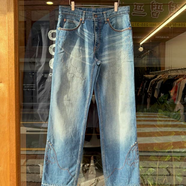Levi's remake pants