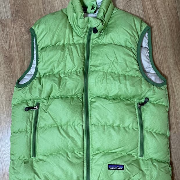 04 patagonia packable goosedown vest