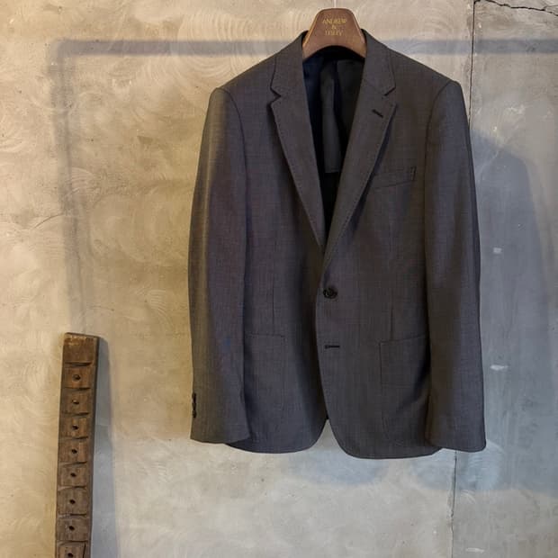 프라다 테일러드 자켓 100