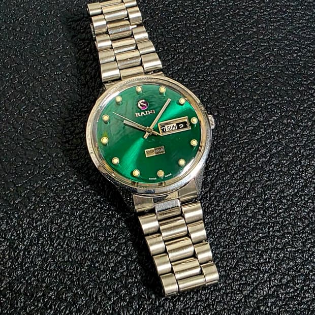 빈티지 라도 스타 라이너 오토매틱시계 팝니다.