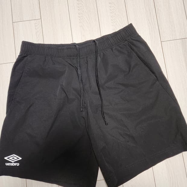 새상품급)엄브로 미니로고 트리코트 블랙 반바지 (U0123SHP16) 사