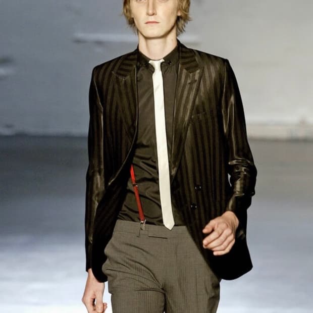 디올옴므 SS06 런웨이 비대칭 블레이저