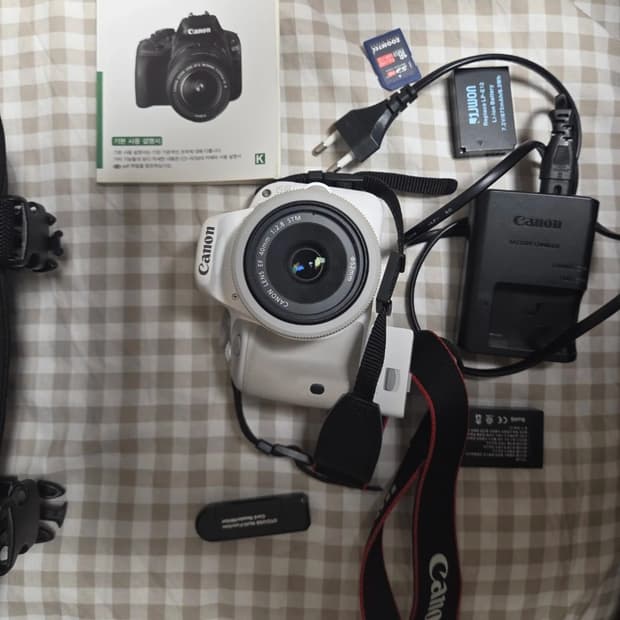 EOS100D 화이트 40mm 