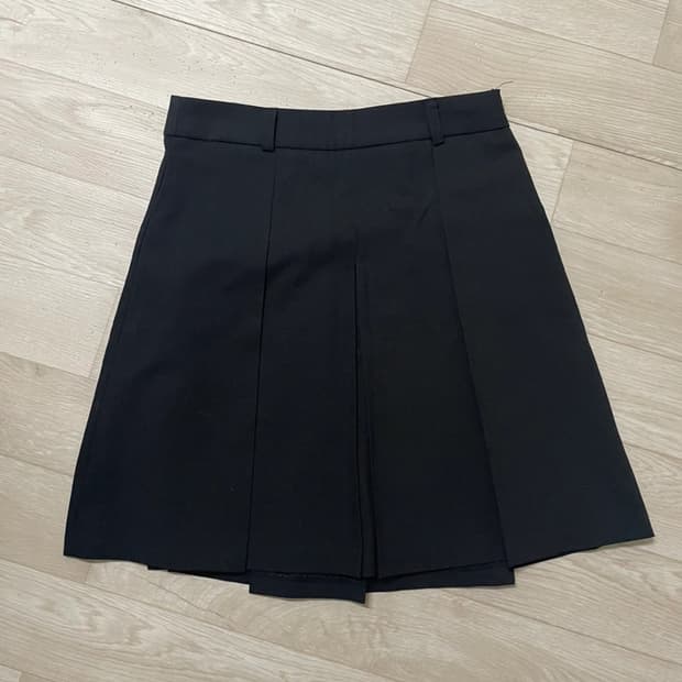 블랙 플리츠 미디스커트 미디움