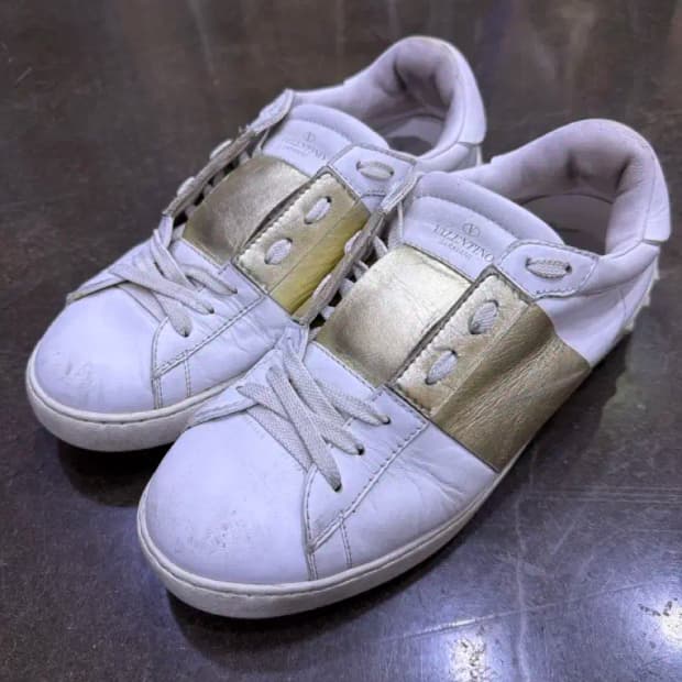 발렌티노 히든 락스터드 화이트 골드 스니커즈 41.5