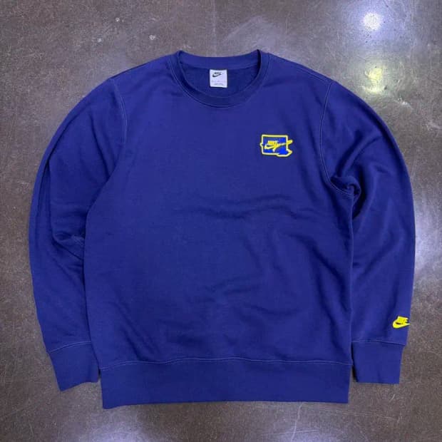 나이키 테리 볼트 크루넥 맨투맨 스웻셔츠 M