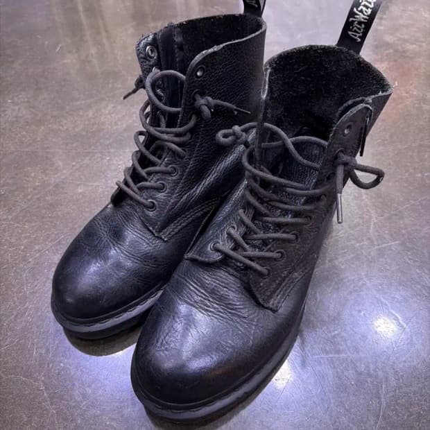 닥터마틴 파스칼 지퍼 8홀 워커 부츠 260