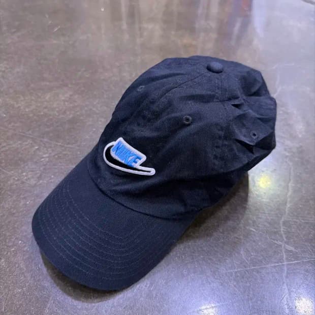 나이키 헤리티지66 퓨추라 스우시로고 자수 볼캡