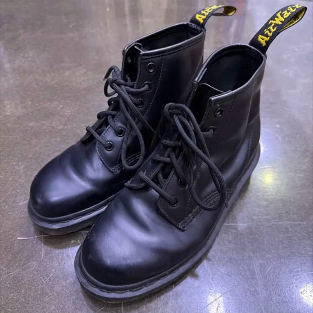 닥터마틴 101 6홀 워커 부츠 블랙 250