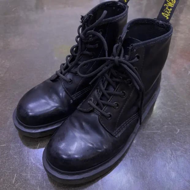 닥터마틴 10064 블랙 6홀 워커 부츠 240