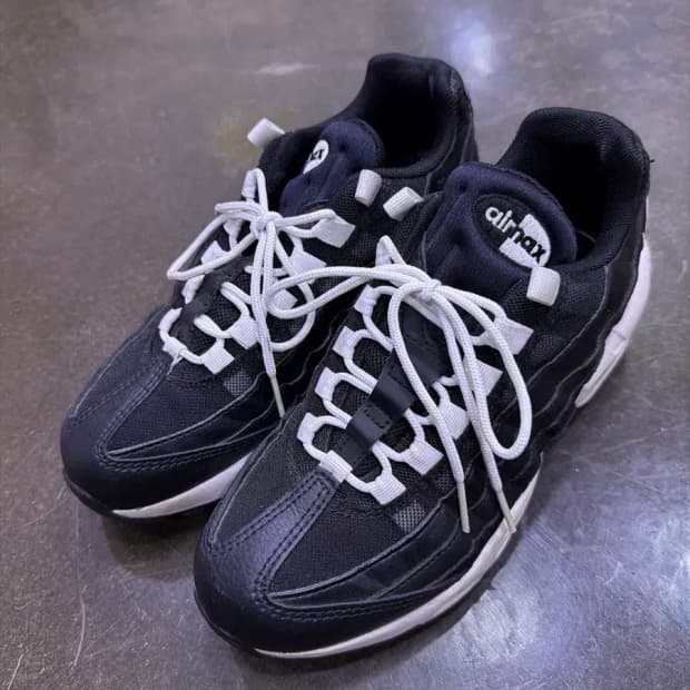 나이키 우먼스 에어맥스95 에센셜 음양 팩 블랙 235