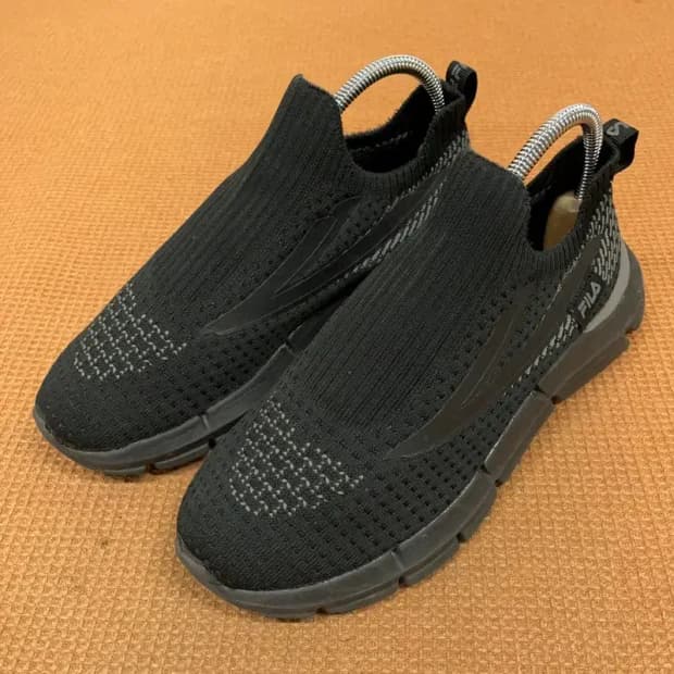 필라 FILA 블랙 슬립온 여자 신발 230 G08396