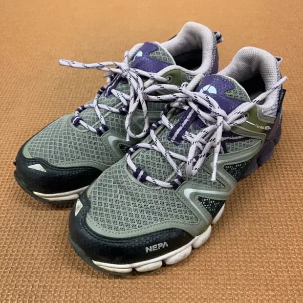 네파 퀘스토 15 여성 트레킹화 등산화 245 G08560