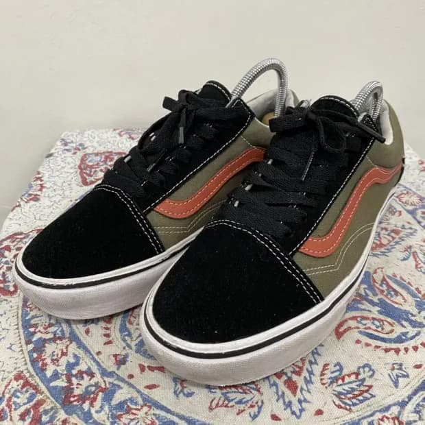 반스 컴피쿠시 스니커즈 신발 250 E00207