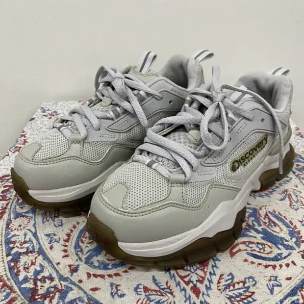 디스커버리 어글리슈즈 그레이 스니커즈 운동화 235 E00208