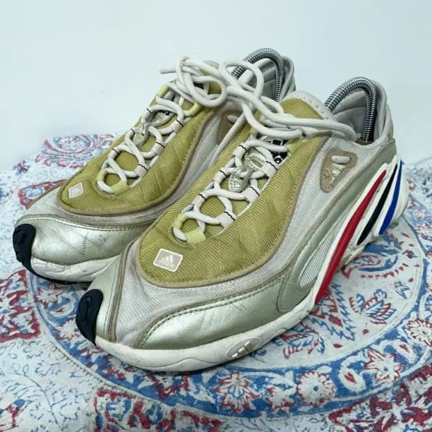 아디다스 FYW 98 스니커즈 운동화 260 E00376