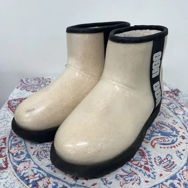 어그 UGG 클래식 클리어 어그부츠 230 E00452