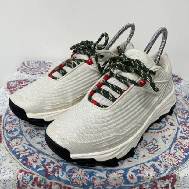 컬럼비아 하타나 렉트렉 트레킹화 등산화 240 E00441