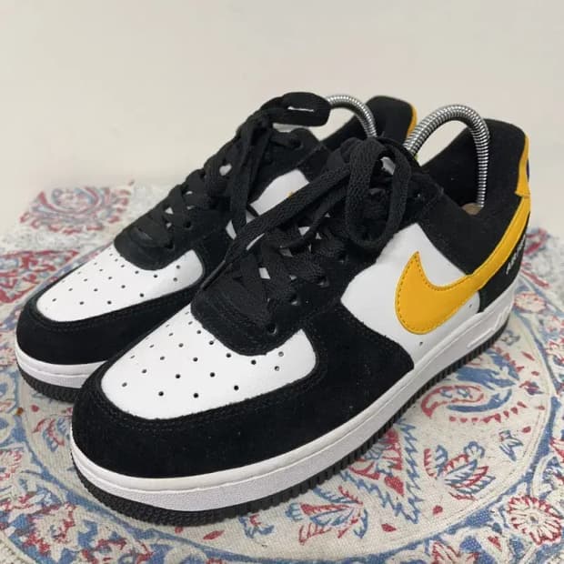 나이키 에어포스1 애슬레틱 클럽 블랙/옐로우 240 E00495