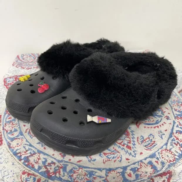 크록스 맘모스 참 클로그 신발 W7 E00507