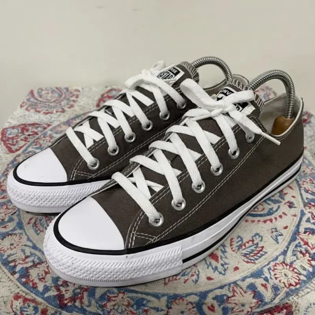 컨버스 척테일러 올스타 클래식 로우 스니커즈 차콜 250 E00554