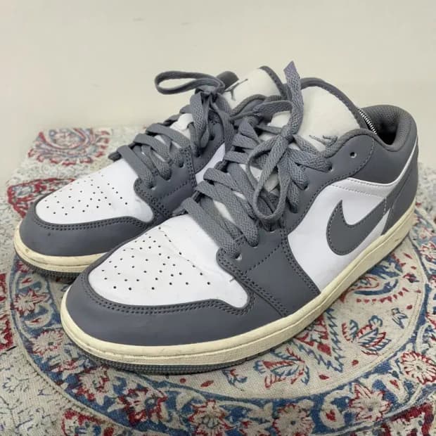 나이키 조던1 로우 스텔스 앤 화이트 스니커즈 275 E00568