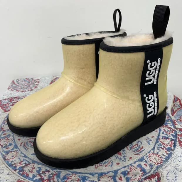어그 UGG 클래식 클리어 어그부츠 EU36 E00659