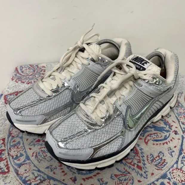 나이키 줌 보메로 5 스니커즈 운동화 260 E00734