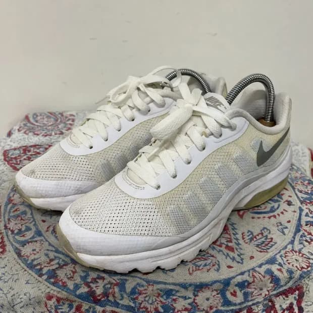 나이키 에어맥스 인비고 화이트 운동화 245 E00872