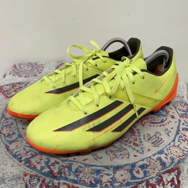 아디다스 F10 TRX HG 축구화 275 E00875