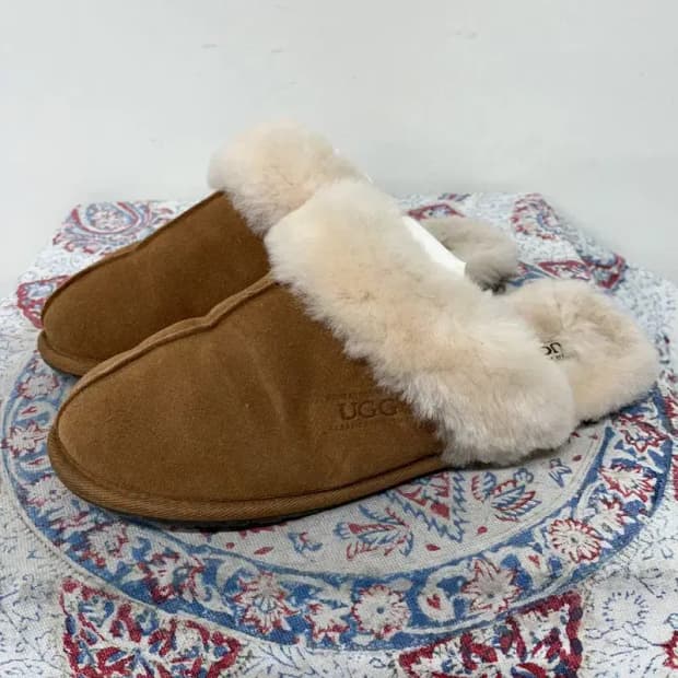 어그 UGG 스케페트 체스넛 슬리퍼 털슬리퍼 260 E00892