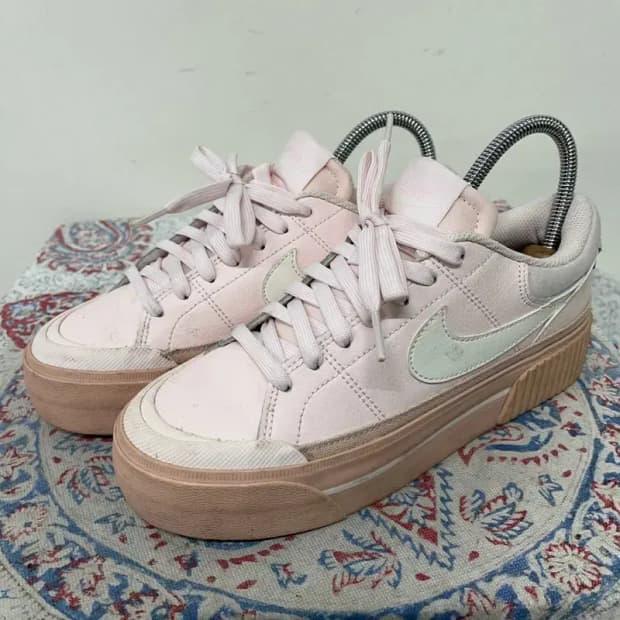 나이키 코트 레거시 리프트 소프트 핑크 스니커즈 230 E00923