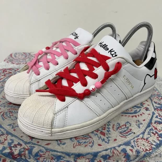 아디다스 X 헬로키티 슈퍼스타 스니커즈 운동화 230 E00924