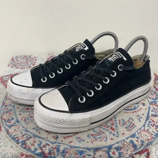 컨버스 척테일러 올스타 리프트 스니커즈 230 E00944