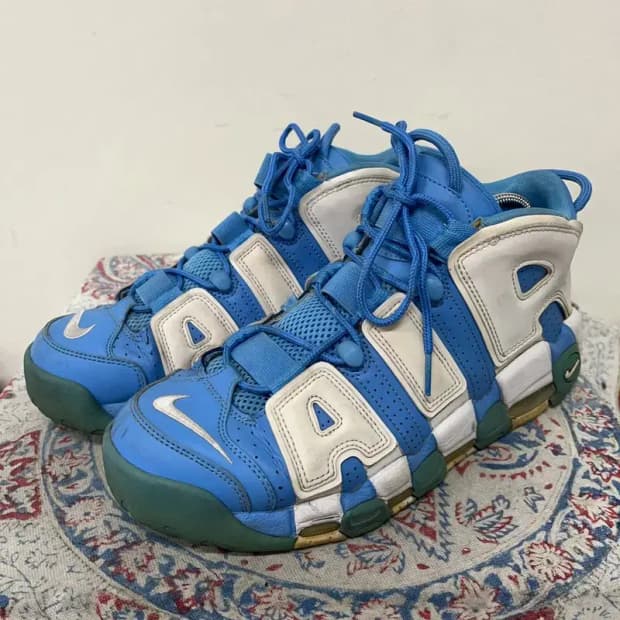 나이키 업템포 유니버시티 블루 스니커즈 275 E00971