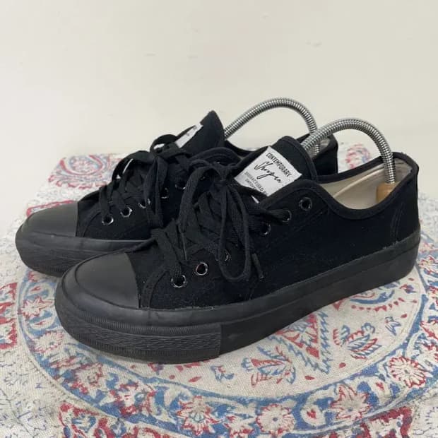 슈펜 블랙 캔버스 스니커즈 260 E00979