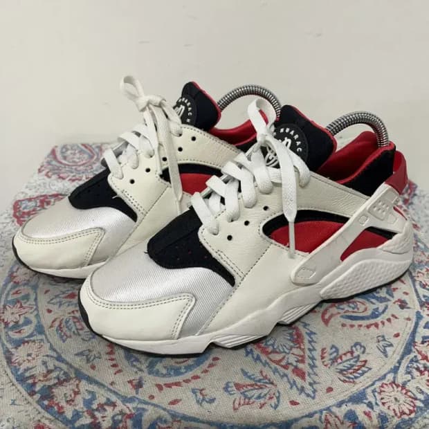 나이키 에어 허라치 스니커즈 운동화 240 E00980