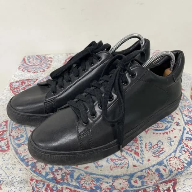 피에르가르뎅 올블랙 스니커즈 41 E01035