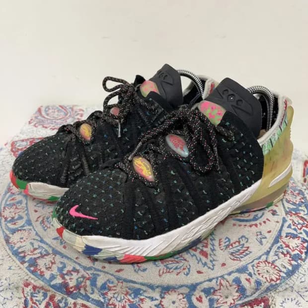 나이키 르브론 18 스니커즈 운동화 230 E01178