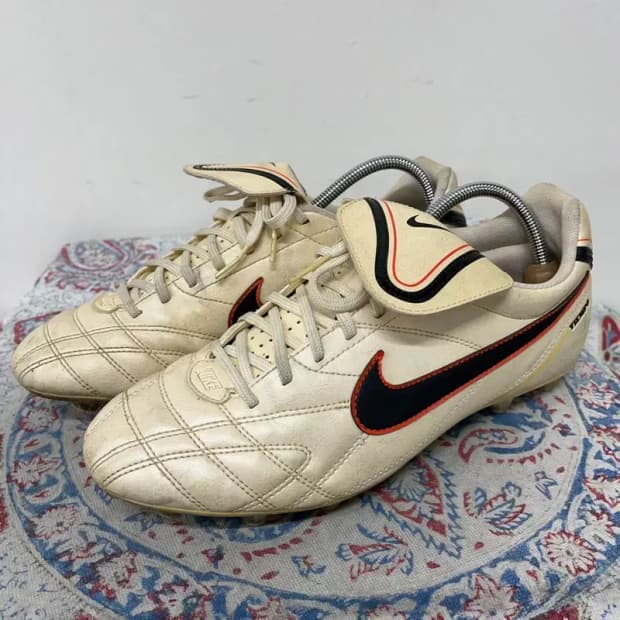 나이키 티엠포 내츄럴 3 HG 축구화 풋살화 275 E01182